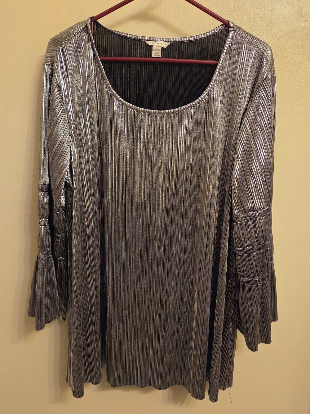 Est 1946 Metallic Silver Plisse Tunic 18/20W Tiered Bell Sleeve Shimmer Party